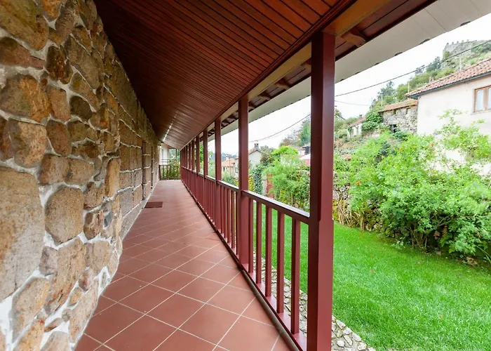 Casa Do Castelo Em Arnoia Celorico De Basto